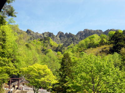 戸隠神社から見る九頭竜山
